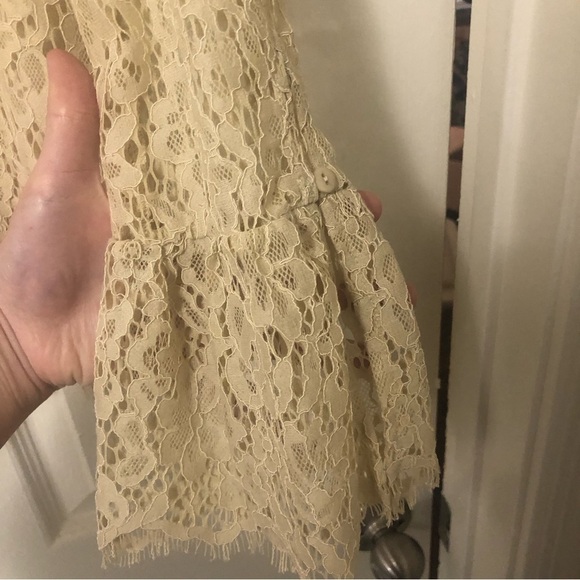 NWT Adrienne Vittadini Tan Lace Bell Sleeve Top Women’s Size S - Picture 7 of 13